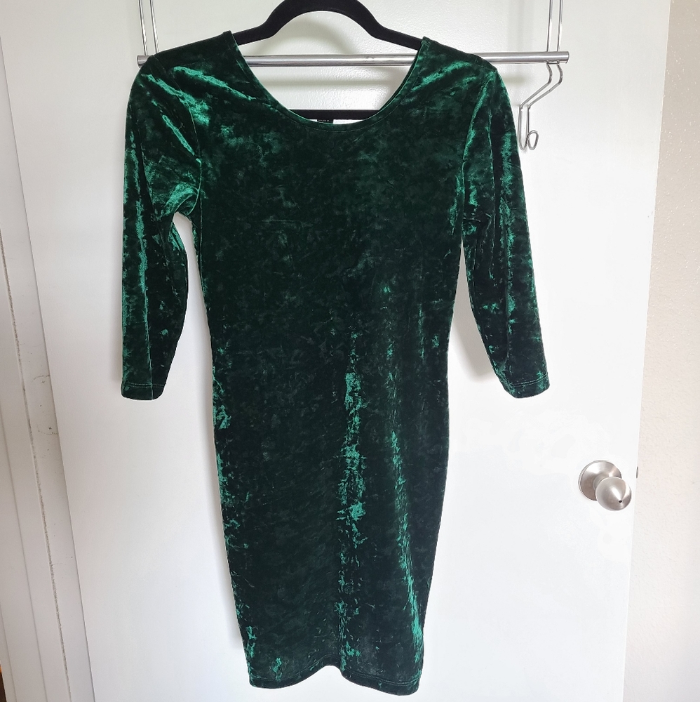 Dress - Picture 2 of 4